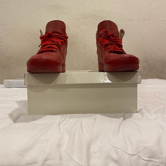Maison Margiela Mens Red High Top Sneakers - Picture 10 of 11
